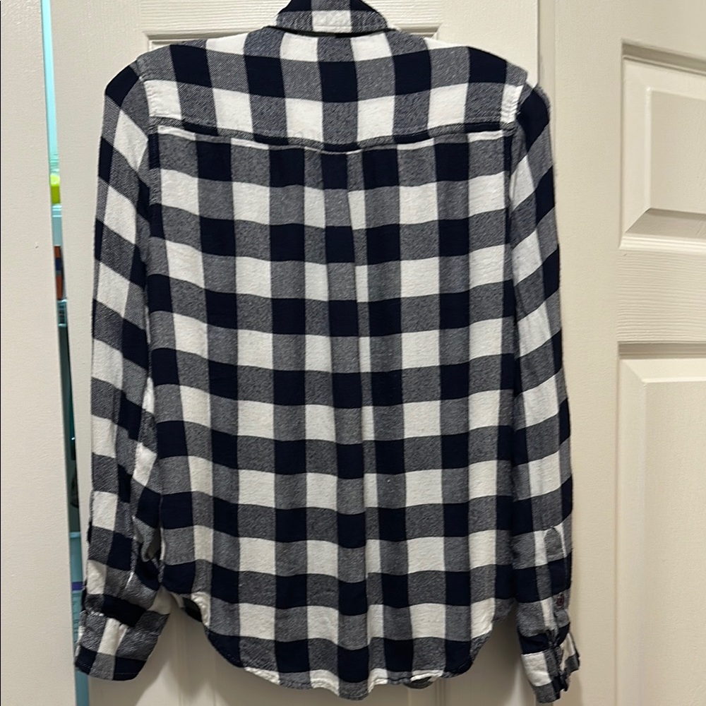 3/$15 FOREVER 21 Navy&White Checkered WOMENS Flannel Shirt Pocket Sz M - Picture 4 of 4